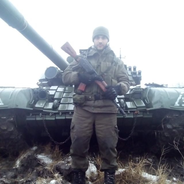 18-02-17-19-lbAIAx_4ndg-640×640