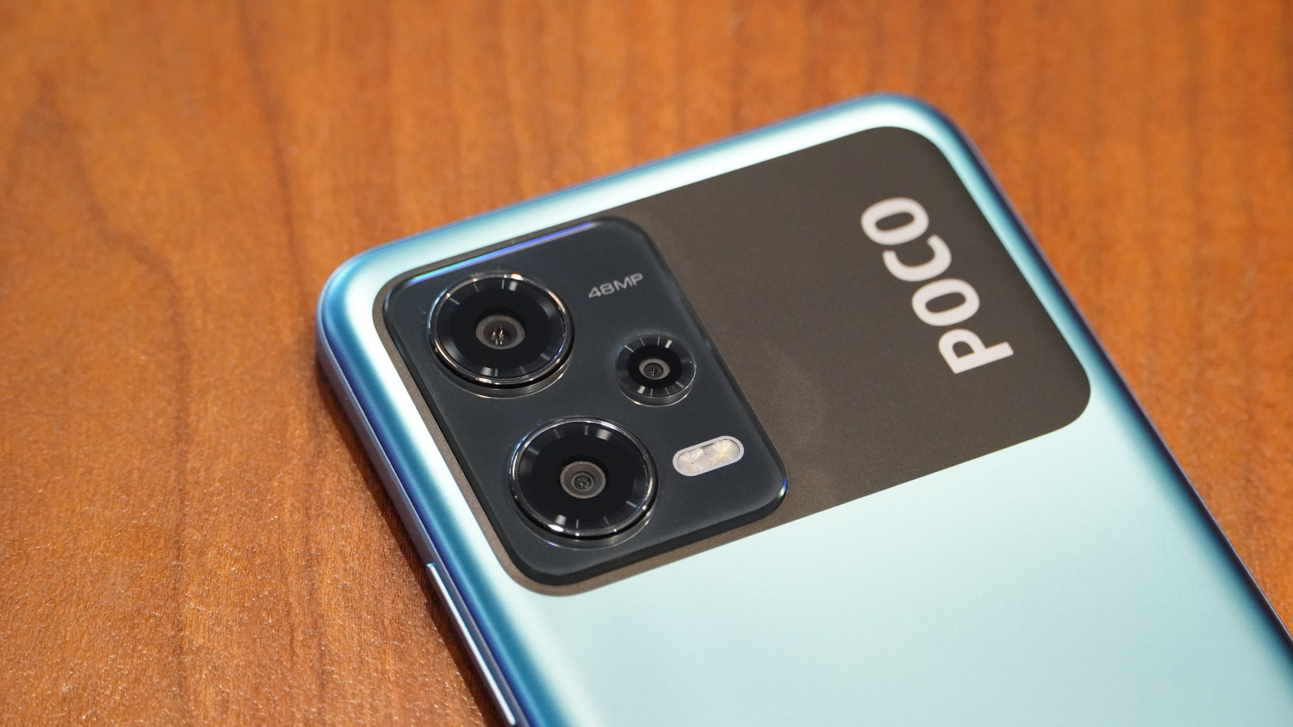 дешевий смартфон poco x5
