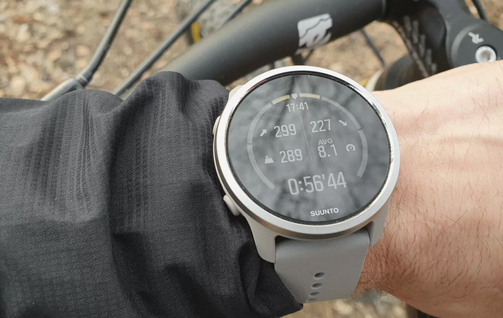 Мультиспортивные часы Suunto 5 Peak
