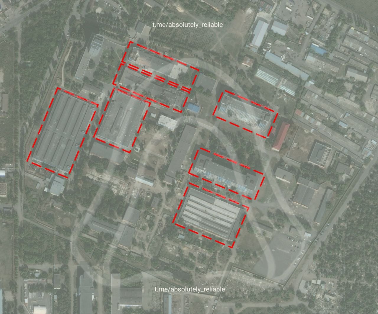 Satellitenbild der Schäden am AOMZ nach dem Angriff